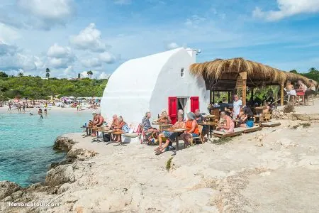 Bucaneros Binibeca, chiringuito en la playa de Binibeca, Menorca